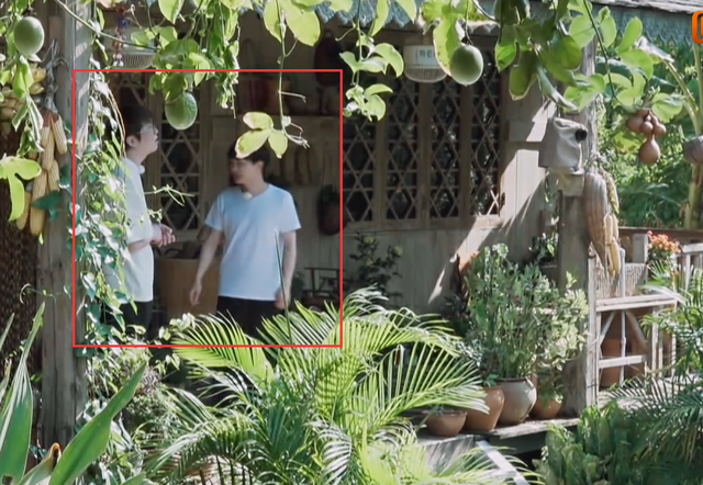 周深身高，你知道有哪些明星很矮但很红（和毛不易站一起后）