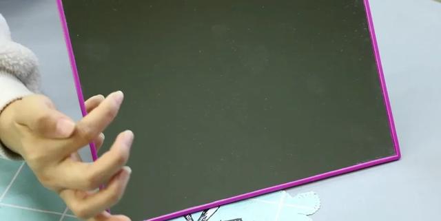 双面镜和单面镜的区别，单面镜和双面镜的区别是什么（酒店镜子蕴含的这些小秘密）