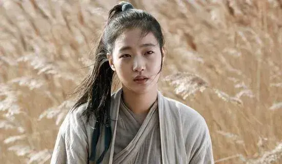 李采潭个人信息，请问这是什么电影（2021年韩国10大“最美女演员”）