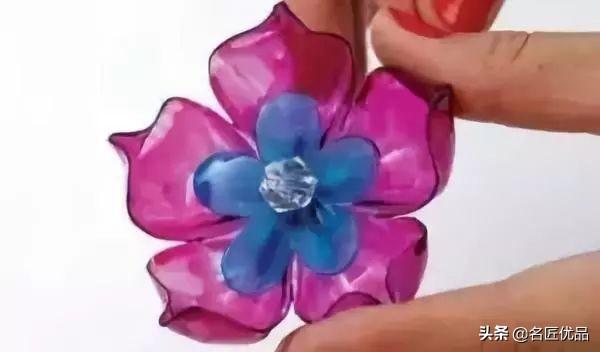 用矿泉水瓶做手工简单又漂亮，简易好看矿泉水瓶手工（趣味变废为宝手工制作）