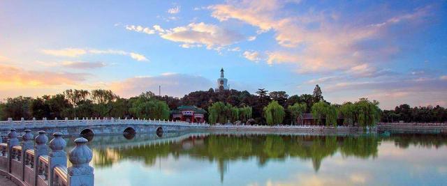 北海公园景点介绍，北海公园旅游攻略（北京周末去哪儿——北海公园）