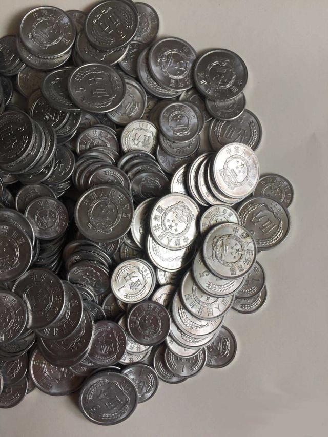 10000克等于多少斤，20斤等于多少克（为什么有些人喜欢用硬币付欠款）