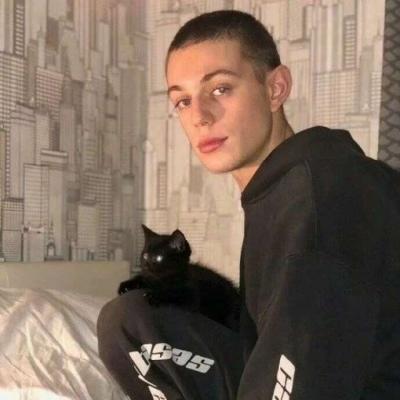 欧美男生多人头像微信，欧美男生多人头像（欧美潮男微信头像大全）