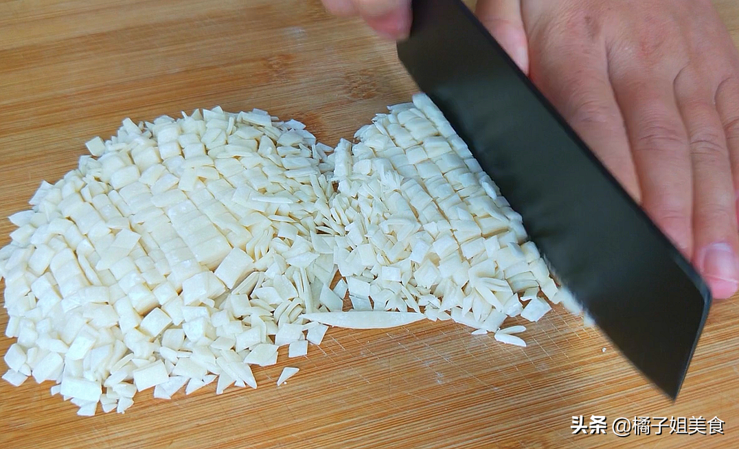 图片[2]-疙瘩汤新吃法 不用筷子搅 快速简单 大人小孩都爱喝-起舞食谱网