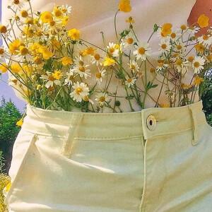 猪圈空荡荡，而你在人间。，微信头像，猪圈空荡荡，而你在人间。（45句可爱又有趣的句子。）