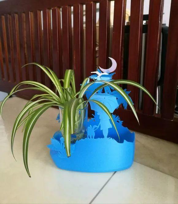 百度贴吧图片作者:达人海之恋网友"达人海之恋"的洗衣液桶花盆鸳鸯