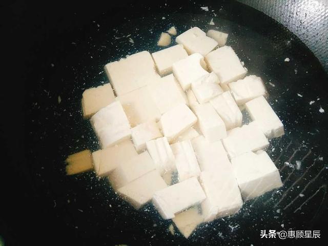 香椿子怎么吃，香椿子怎么吃降血压（样样简单一咬满口香）