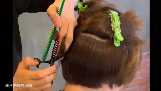 头发打薄要注意些什么，头发打薄会怎样（发型师还要打薄）