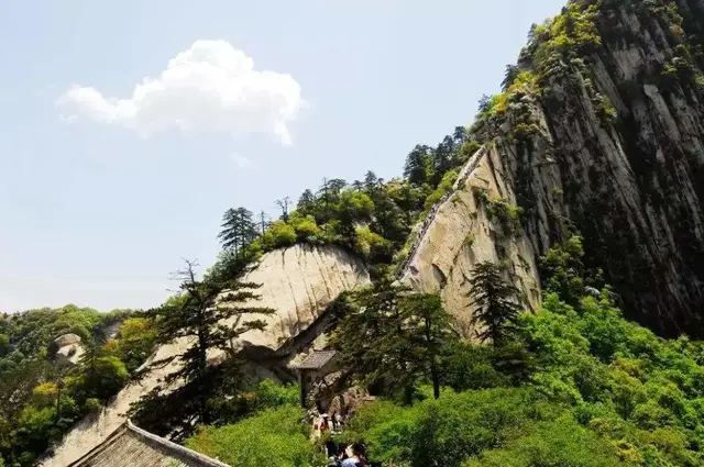 华山主要的旅游景点都有哪些，华山主要景点介绍（华山必去的几个景点知道吗）