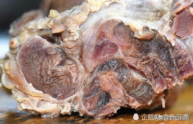 牛肉汤锅的做法和配料，牛肉汤锅的做法和配料视频窍门（云南最原汁原味的江湖火锅）