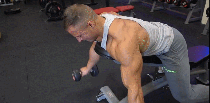 侧平举正确姿势，侧平举正确姿势图片（怎样训练才能更加有效）