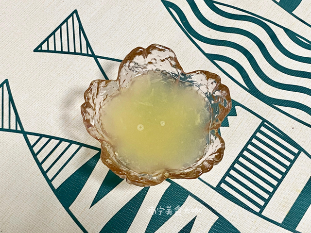 蜂蜜柠檬红茶方法，蜂蜜柠檬红茶水（难怪做出来又苦又涩）