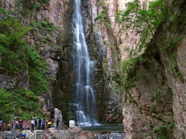南阳有什么好玩的景点，河南省南阳市都有什么旅游景点（河南3个知名的龙潭风景区）