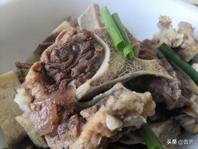 牛蝎子是什么部位，牛蝎子为什么便宜（十几元的牛蝎子做出百元牛肉品质）