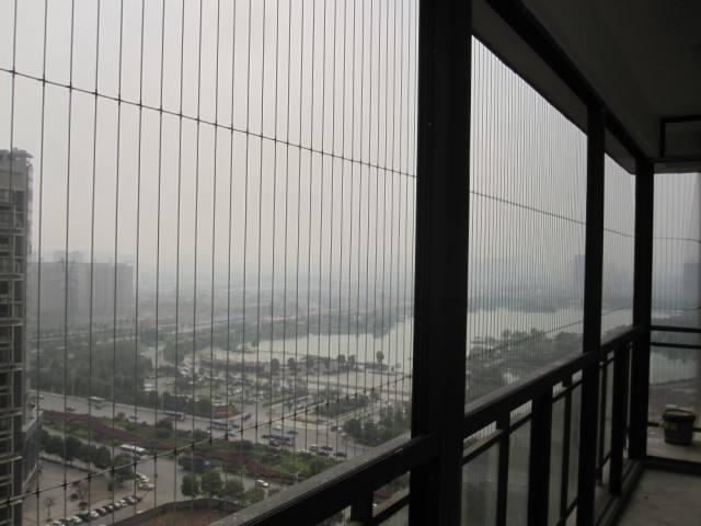 隐形防盗窗优点是什么，隐形防盗窗优点是什么意思（隐形防盗窗有哪些优缺点）