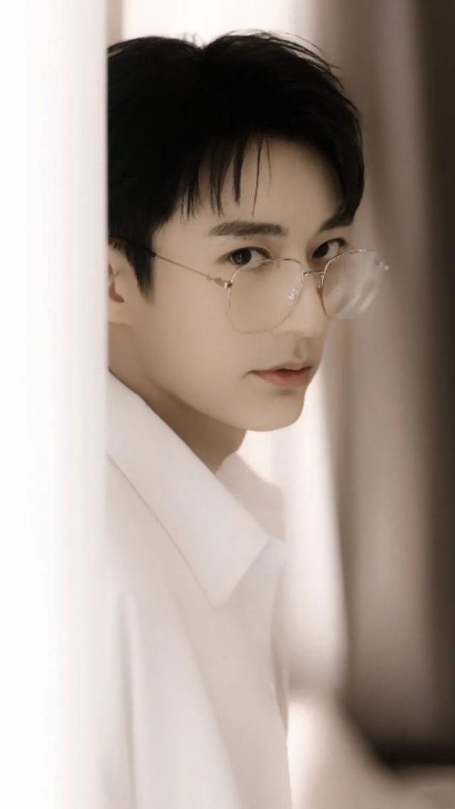 任万万呀，微信头像，任万万呀（爱豆壁纸\u0026语录）