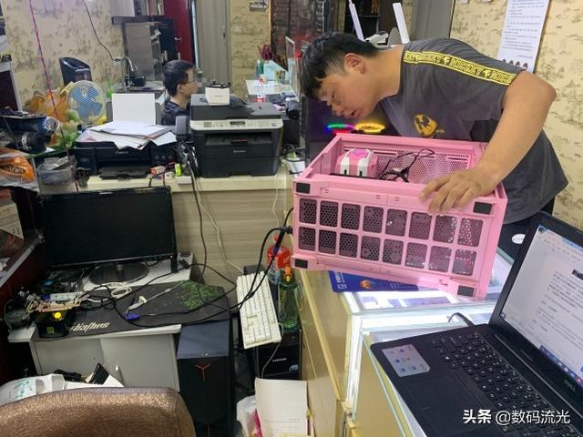 主板boot灯亮，微星主板boot灯亮是什么原因（主板boot灯一直亮）