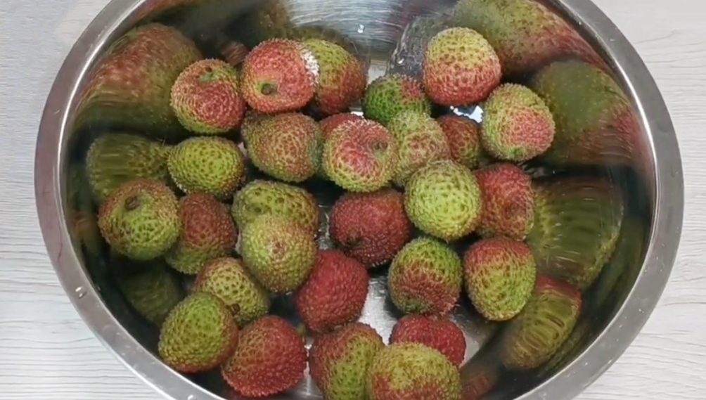 【荔枝酒】做法步骤图 好喝不上头 夏天的味道-起舞食谱网