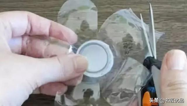 用矿泉水瓶做手工简单又漂亮，简易好看矿泉水瓶手工（趣味变废为宝手工制作）