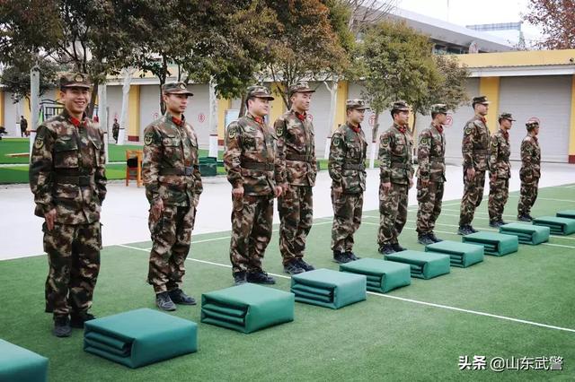 叠军被有什么简单的小妙招，叠出这样的“好军被”总共需要几步
