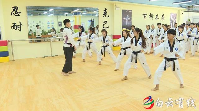 跆拳道分级分别是什么带，跆拳道分几种（我们白云区少说都有100多个……）