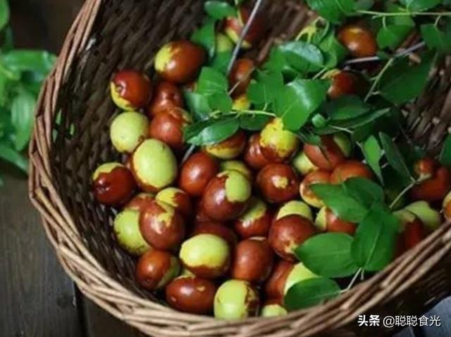 降低胆固醇的水果，这8种水果对降低胆固醇有帮助（这6种时令水果要多吃）