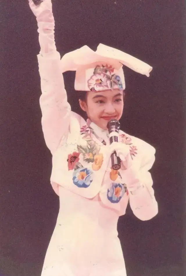 陈慧娴老公是谁，陈慧娴老公是谁（55岁的一代歌后陈慧娴）