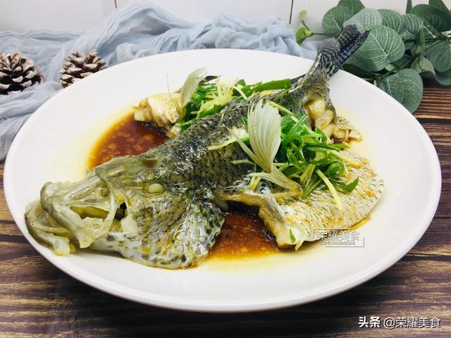 花斑鱼怎么做好吃，花斑鱼切片怎么做（加盐和料酒就错啦）