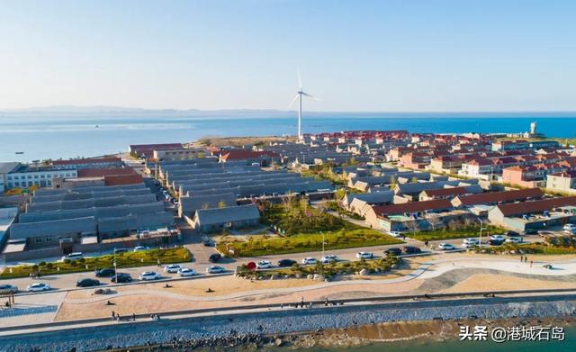 柒彩都市()，柒彩里美食城（徜徉在石岛初秋的那山那片海）