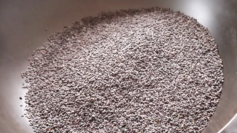 图片[3]-【黑芝麻糊】做法步骤图 营养美味 给孩子当早餐最好了-起舞食谱网