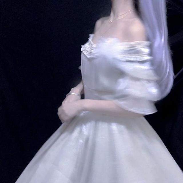 女生部位头像微信，女生部位头像（人刚认识的时候总是拘谨中带着温柔）