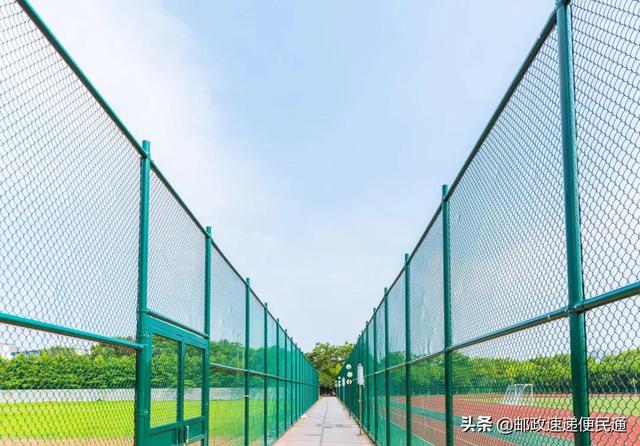 2021级湖南师范大学树达学院新生开学时间和入学指南及入学军训考试，湖南师范大学树达学院学费（多所高校公布开学时间、网课安排）