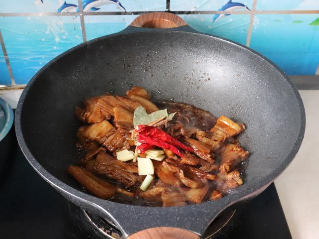 把子肉的做法，把子肉的做法及配料（入口即化的家常把子肉）