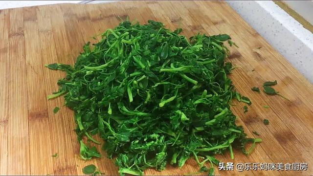十大碱性食物排名，十大碱性水果排名（春季苜蓿正鲜嫩）