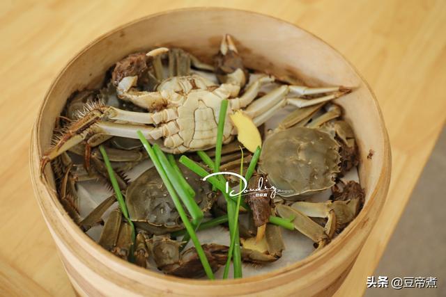 大闸蟹怎么做好吃，冷冻的大闸蟹怎么做好吃（大闸蟹正确的做法是这样的）