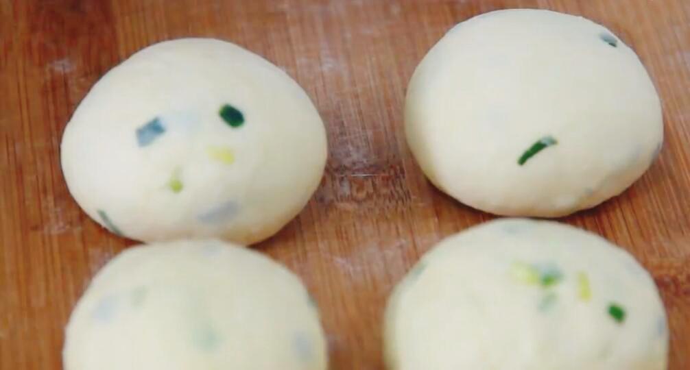 图片[4]-【葱花薄饼】做法步骤图 5分钟解决早餐 真香-起舞食谱网