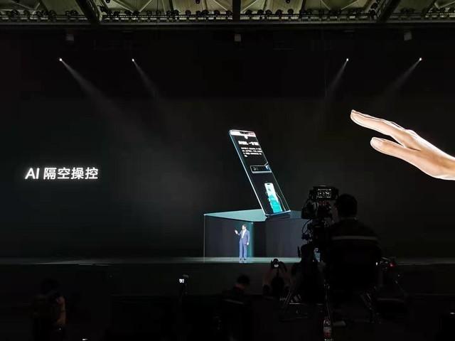 华为手机隔空操作怎么用，华为手机隔空操作怎么弄（华为EMUI10正式发布）