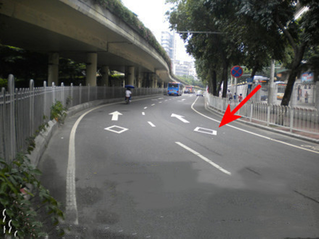 斑马线尺寸，斑马线尺寸间距（很多车主被扣分还不知道）