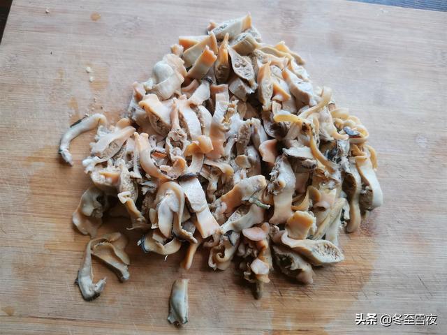 河蚌肉的功效与作用，河蚌肉的功效与作用煲什么最好（河蚌肉和这个食材一起炒）