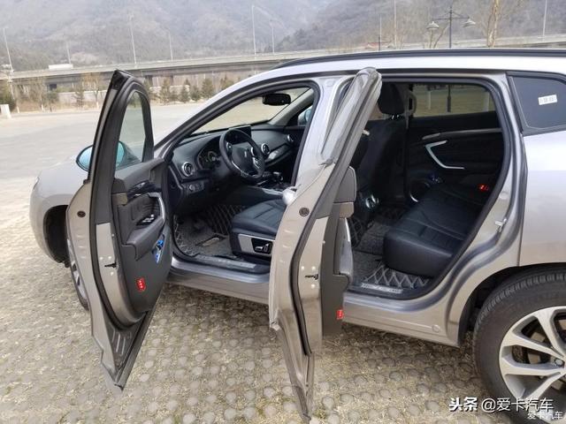 一条竖杠是什么车，一条竖线是什么车（即将破万，哑光灰WEY）