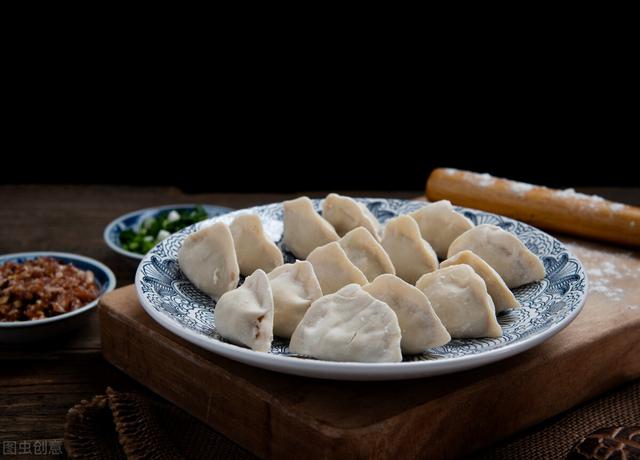 茄子怎么做水饺馅好吃，多加2样食材
