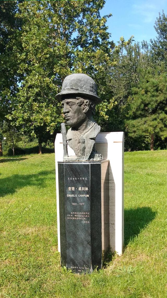 雕塑设计说明，雕塑设计说明400字（雕塑作品稍详细的说明）