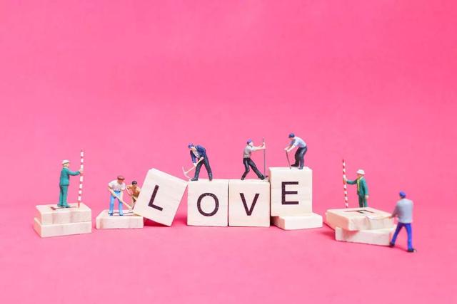 情人节的英文，情人节的英文缩写（情人节为什么叫Valentine's）