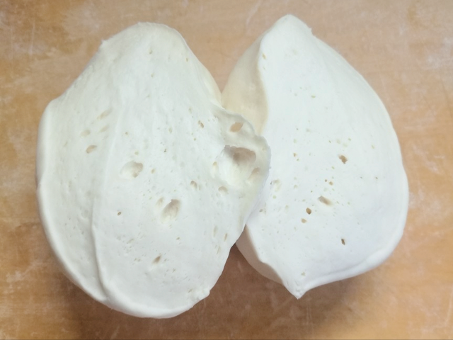 一斤面粉放多少酵母，一斤面粉需要放多少酵母（难怪总失败还有酸味）