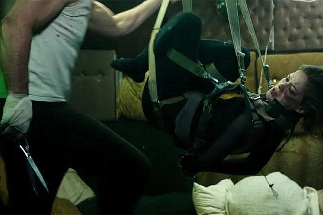 闭上眼睛忍住呼吸，忍住笑方法有哪些（Netflix惊悚电影《屏住呼吸》）