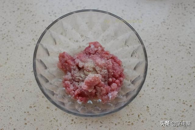 压力锅如何做青菜瘦肉粥，电压力锅瘦肉粥的做法（温暖全家人的胃）