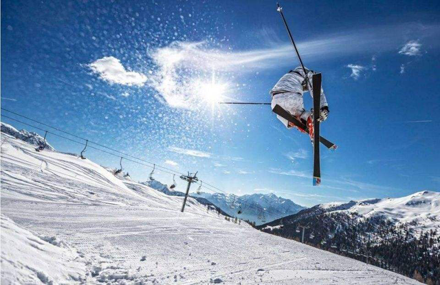 漠河县在哪个省的哪个市，漠河属于我国哪个省（必去景点+线路+美食+交通攻略）