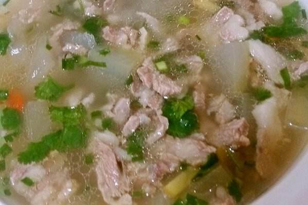 冬瓜羊肉汤的做法，羊肉冬瓜汤的家常做法（冬天养生吃冬瓜）