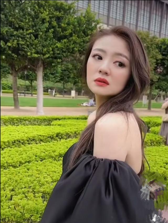 安以轩结婚了吗，安以轩结婚纪念日宣布二胎（晒视频宛如20岁花信少女）