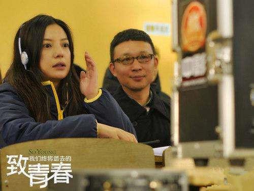 苏有朋对赵薇是真爱！连续8年为她庆生，曾说赵薇永远是心中女神